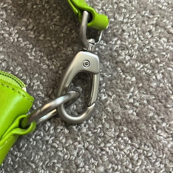 Hobo Lime Green Leather Shoulder Purse - Picture 8 of 13